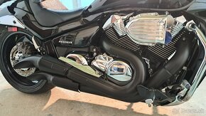 Suzuki intruder 1800 vzr - 16