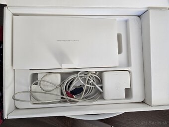 Apple MacBook A1342 Late 2009 - 16