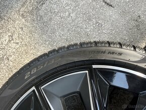 BMW 7 G70 zimna sada pneumatiky Pirelli - 16