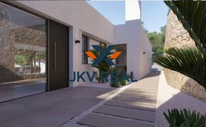 JKV REAL ponúka na predaj ELEGANTNÚ A LUXUSNÚ VILU ALTEA LA  - 16