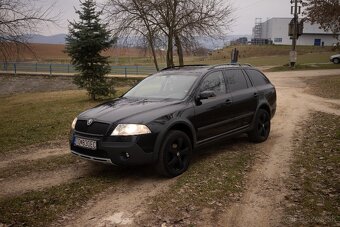 Škoda octavia combi 2 scout 2,0tdi 103kw 4x4 full výbava - 16