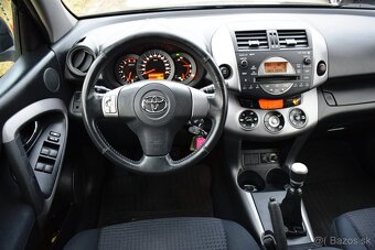 T0Y0TA RAV4 2.2D 4x4 Top stav - 16