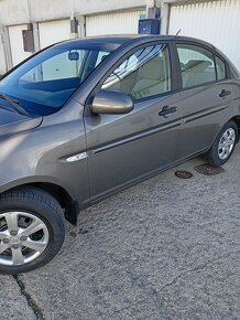 PREDÁM HYUNDAI ACCENT 1, 4  16V 71KW 2009,KLIMA, - 16