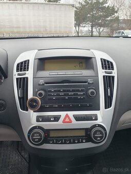 KIA Ceed Hatchback 92.7kw Manuál - 16