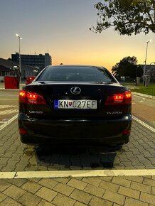 Lexus IS220d - 16