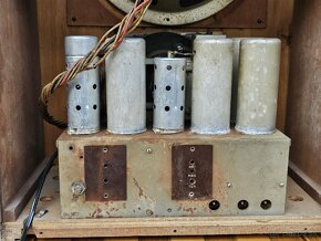 ☆ elektronkové rádio / rok 1934 / Belgium / Radiobell 6 - 16