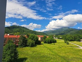 Nadštandardný päťizbový mezonetový byt v centre Revúcej - 16