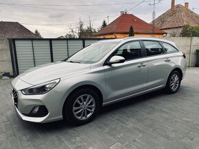 Hyundai i30 cw 1.4i - 17