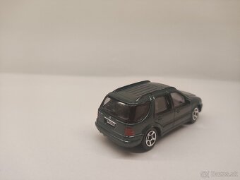 Autíčka Mercedes - Benz 1:60 - 1:64 Realtoy Maisto - 17