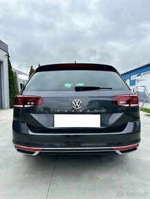 Volkswagen Passat Variant 2.0 TDI Elegance DSG - 17