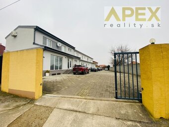 Exkluzívne APEX reality 4i zariadený rodinný dom vo Vrbovom - 17