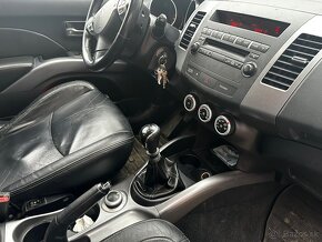 Peugeot 4007 2.2 HDI - 17