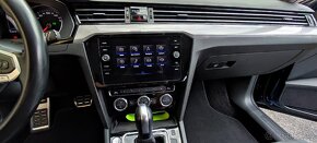 VW Passat Variant 2.0 TDI Business DSG - 17