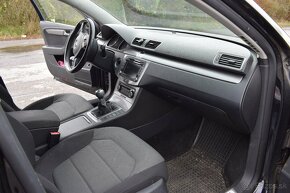 Volkswagen PASSAT SEDAN 1.6TDI 77kW 6M 2011 - 17