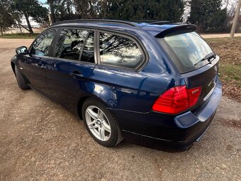 BMW 318D 2010 - 17