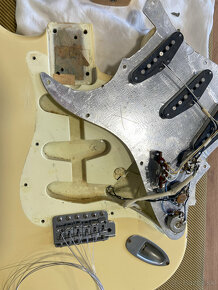 Fender Stratocaster USA 1982 - 17