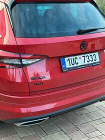 Škoda znaky loga emblemy FAREBNE - VRS nápis čierny chromový - 17