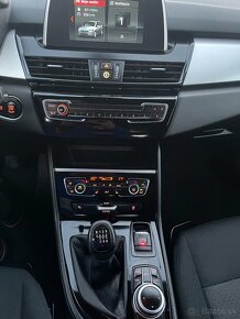 BMW rad 2 GRAN TOURER 218d,M6,2019, led,navi,kamera..... - 17