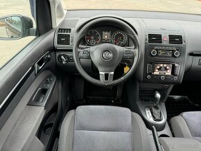 Volkswagen Touran 2.0 TDI DSG HIGHLINE XENON NAVI - 17