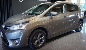 TOYOTA  VERSO  1.8 - 17