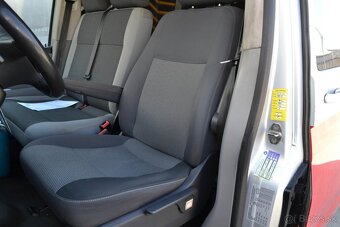 Volkswagen Caravelle 2.0TDi - 17