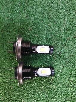 Predam nove led ziarovky H1,H4 H7,H8,H9,H11,H15,H16 HB3,HB4 - 17