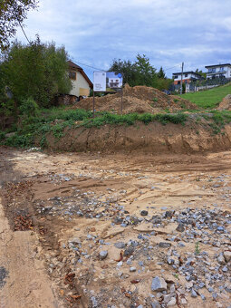 PREDAJ: Hrubá stavba rodinného domu v mestskej časti Žiliny - 17