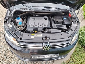 Volkswagen Touran 2.0TDi TOP STAV EXTRA SERVIS - 17