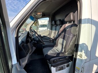 Volkswagen Crafter Dodávka 30 2.0 TDI MR - 17