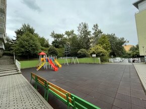 Prenájom 3-izb. bytu 100 m2 s balkónom, s parkovaním - 17