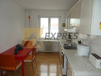 RK EXPRES - predaj 4 izbový byt v Handlovej, 90 m2, ul.29.au - 17