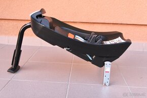 Cybex Aton 5 Gold s Isofix základňou Aton Base 2-fix - 17