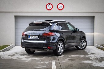 Porsche Cayenne Diesel Platinum Edition, Slovenské, DPH - 17