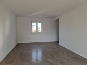 CHORVÁTSKO - Nové apartmány 40 m od mora - SRIMA - 17