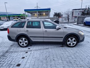 Predám Škoda Octavia Combi 2.0 TDI CR 4x4 Scout r.v.2012 - 17