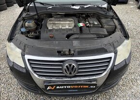 Volkswagen Passat 2,0 TDI 125kW HIGHLINE VARIANT nafta - 17