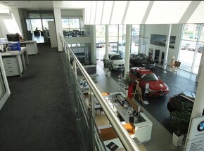 PREDAME SHOWROOM BMW V BB O C.ROZLOHE 6920M2 - 17