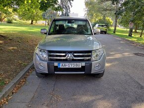 Mitsubishi Pajero 3.2 DiD 147KW AT/5  4x4 Uzávierka - 17