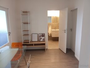 80 m2 ,3 IZBOVÝ BYT ,TRENČÍN ,KOMP.REKONŠTRUKCIA - 17