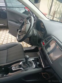 Honda HR-V 1.6 i-DTEC Executive - ZNIZENÁ CENA - 17