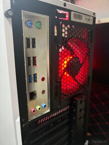 Xeon 14jad/28vlak,8gb vega 64, 16gb ram, 500gb nvme 2tb hdd - 17