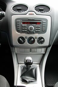 FORD Focus 1,6i 74 kW - 17