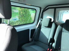 Ford Transit Custom 2.0 TDCi 5 míst r.v.2016 ČR DPH - 17