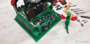 LEGO SYSTEM 6082 Fire Breathing Fortress - 17