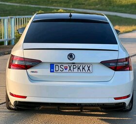 SKODA SUPERB 3 spoiler kridlo lipko na kufor - 17