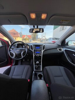 Hyundai i30 1.6 diesel 81kw 2015, nová stk - 17