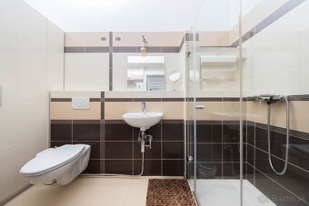 Na predaj bungalov na pozemku 1043 m2 s kompletnými inžinier - 17