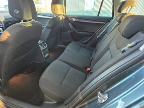 Predám  Škoda Octavia Combi 2.0 TDI Style DSG 4x4 - 17