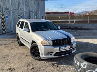 Jeep Grand Cherokee SRT8 6.1 Hemi V8 - 17