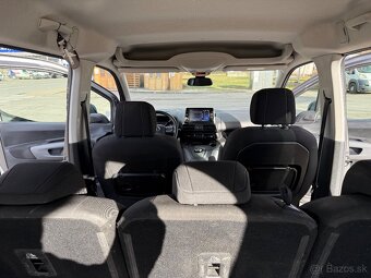 Toyota Proace City Verso XL 1,2L benzín 96kw/130PS automat - 17